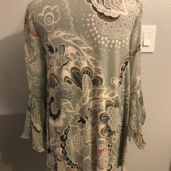 Anthropologie papier women's flutter blouse - Picture 3 of 7